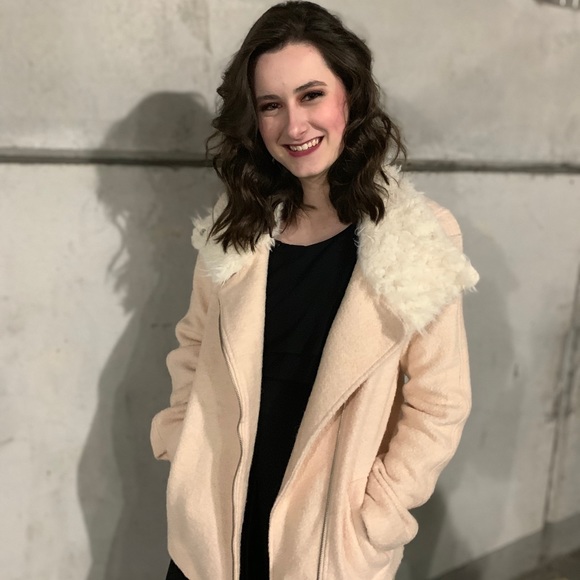 Meet your posher!! - Picture 2 of 2